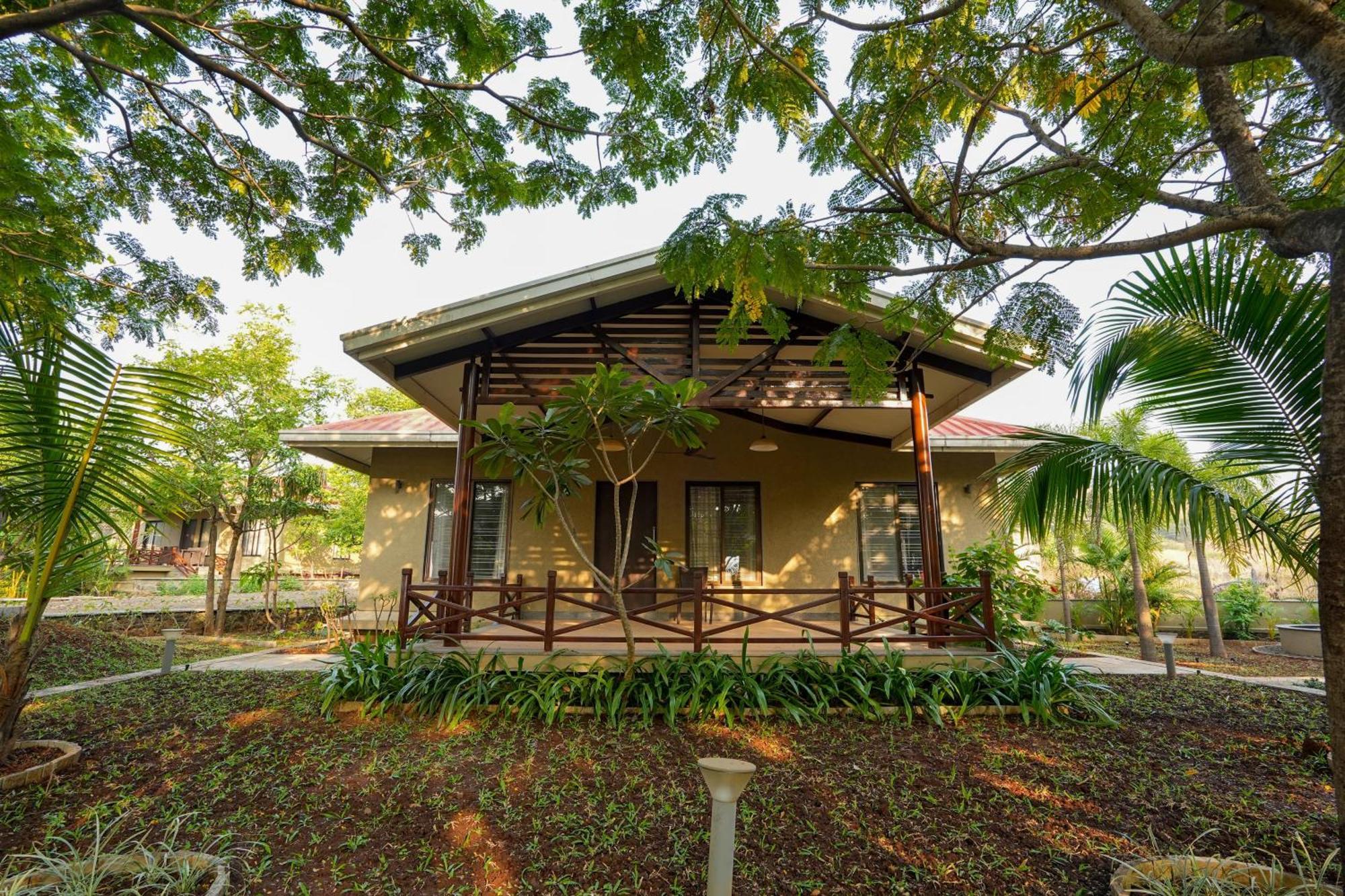E&G Green Courts Resort At Koroli Hill Station Nashik Exterior photo