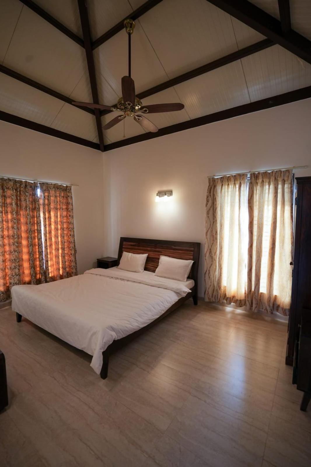 E&G Green Courts Resort At Koroli Hill Station Nashik Exterior photo